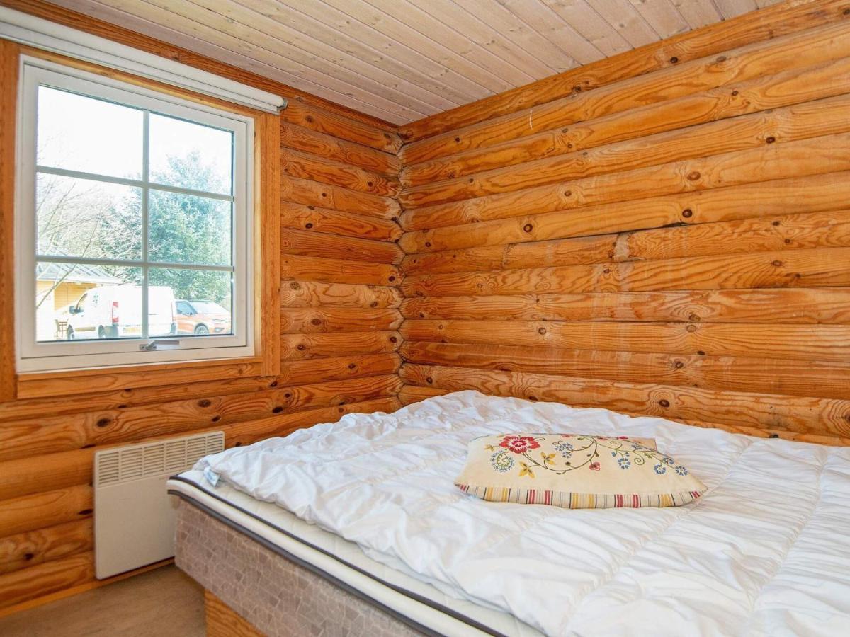 4 Person Holiday Home In Hovborg Εξωτερικό φωτογραφία